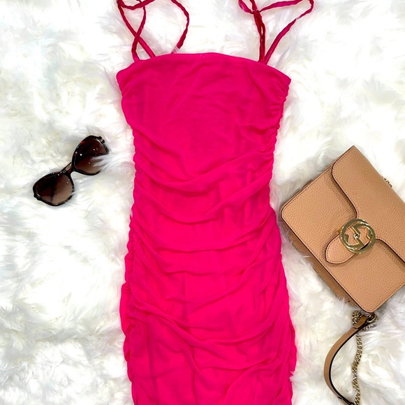 Hot Pink small mesh scrunch dress - Picture 1 of 3